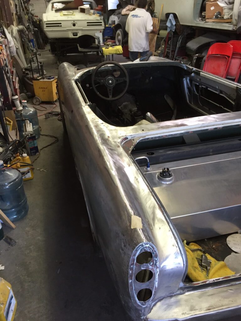 Read more about the article Sunbeam Alpine V6 Restomod: Bodywork and Exhaust